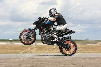media/Apr-26-2024-TrackDaz (Fri) [[c4b677d280]]/B Group/120pm (Wheelie Bump)/